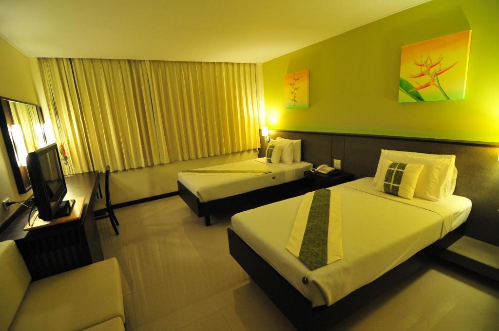 Navarat Heritage Hotel 2*