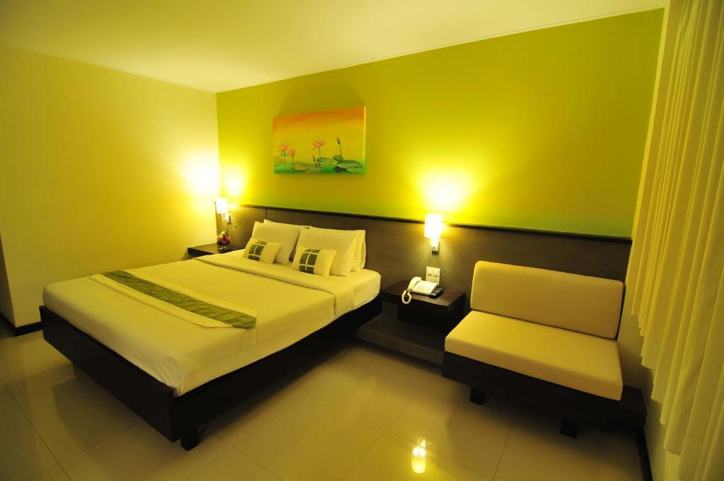 Navarat Heritage Hotel 2*
